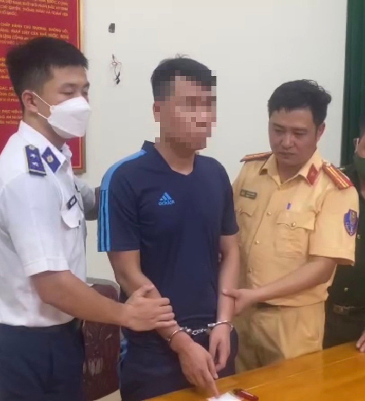 Đối tượng B. H. T bị lực lượng chức năng bắt giữ Bắt giữ đối tượng tàng trữ ma tuý trên phà ở Hải Phòng -0