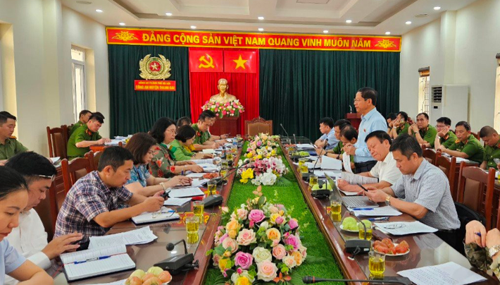 Thành viên Đoàn khảo sát phát biểu tại cuộc làm việc. Ảnh: Đ. Huấn Thành viên Đoàn khảo sát phát biểu tại buổi làm việc - ảnh: Đ. Huấn