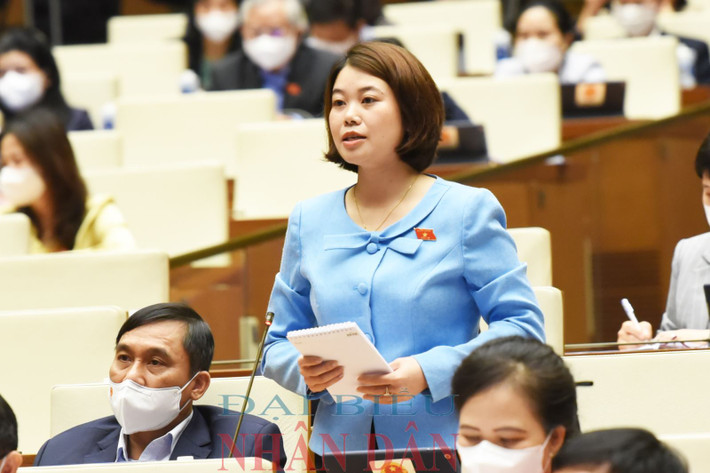 ĐBQH Nguyễn Thị Huế (Bắc Kạn) chất vấn Ảnh: Quang Khánh ĐBQH Nguyễn Thị Huế (Bắc Kạn) chất vấn Ảnh: Quang Khánh