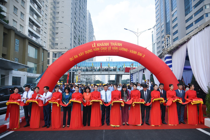 Lãnh đạo thành phố Hà Nội cắt băng khánh Dự án Hầm chui Lê Văn Lương - Vành đai 3 Hình ảnh hầm chui Lê Văn Lương - Vành đai 3 -0