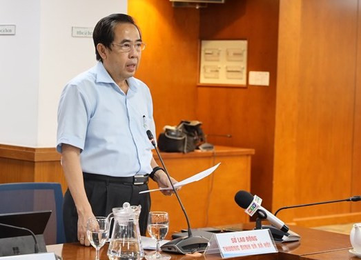Phó Giám đốc Sở LĐ-TB-XH TP. Hồ Chí Minh Nguyễn Văn Lâm thông tin về việc cắt giảm lao động của Công ty PouYuen Việt Nam TP. Hồ Chí Minh: Công ty PouYuen Việt Nam sẽ cắt giảm 5.744 lao động -0