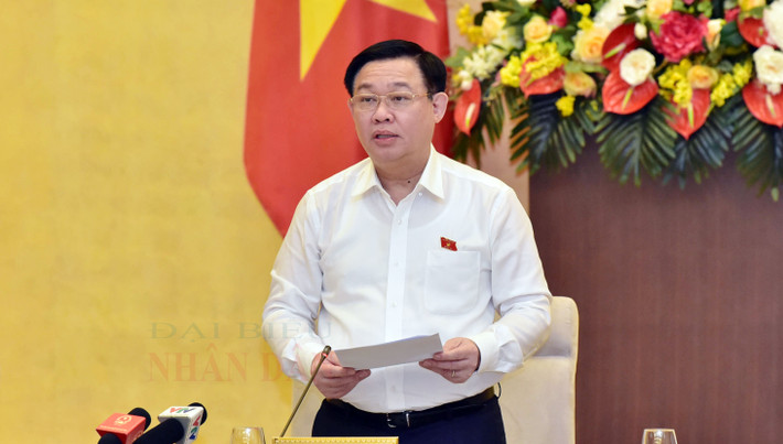 Chủ tịch Quốc hội Vương Đình Huệ phát biểu bế mạc Phiên họp Ảnh: Lâm Hiển Chủ tịch Quốc hội Vương Đình Huệ phát biểu bế mạc Phiên họp Ảnh: Lâm Hiển