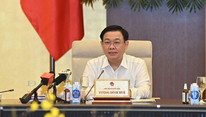 Chủ tịch Quốc hội Vương Đình Huệ phát biểu tại Phiên họp Ảnh: Lâm Hiển Chủ tịch Quốc hội Vương Đình Huệ phát biểu tại Phiên họp Ảnh: Lâm Hiển