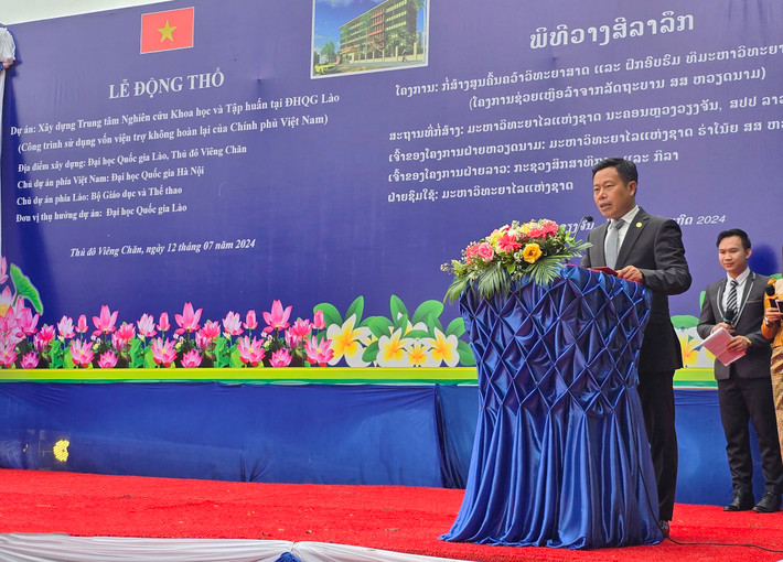Giám đốc Đại học Quốc gia Hà Nội Lê Quân phát biểu tại buổi lễ Việt Nam chính thức khởi công xây dựng Trung tâm Nghiên cứu Khoa học và Tập huấn tại Đại học Quốc gia Lào -0