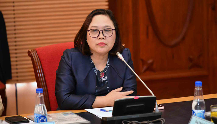 Phó cục trưởng Cục Trẻ em, Bộ Lao động Thương binh và Xã hội Vũ Thị Kim Hoa chia sẻ tại tọa đàm Phó cục trưởng Cục Trẻ em, Bộ Lao động Thương binh và Xã hội Vũ Thị Kim Hoa chia sẻ tại tọa đàm