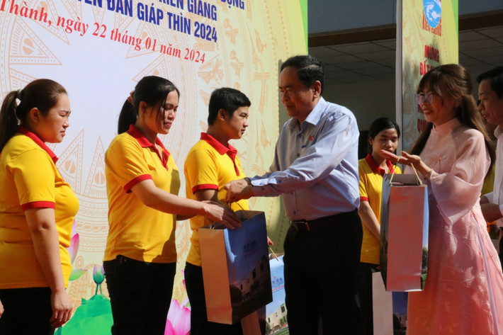 Phó Chủ tịch Thường trực Quốc hội Trần Thanh Mẫn thăm, chúc Tết tại Kiên Giang ảnh 9 Phó Chủ tịch Thường trực Quốc hội Trần Thanh Mẫn thăm, chúc Tết tại Kiên Giang -0
