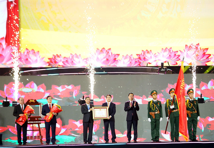 Chủ tịch nước Võ Văn Thưởng dự Lễ kỷ niệm 20 năm thành lập tỉnh Hậu Giang ảnh 7 Chủ tịch nước Võ Văn Thưởng dự Lễ kỷ niệm 20 năm thành lập tỉnh Hậu Giang -1