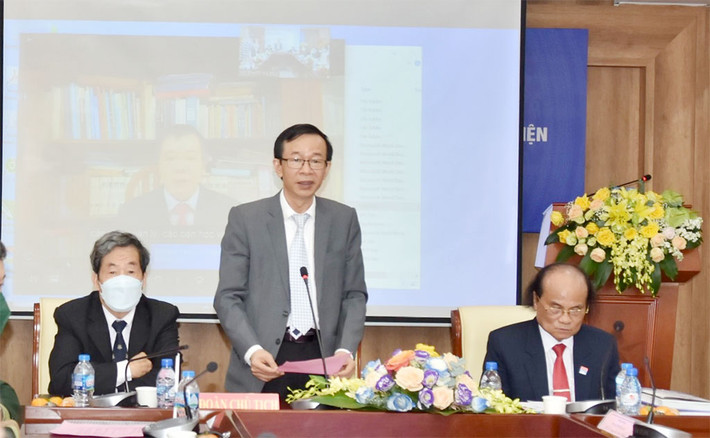 GS. TS. Nguyễn Văn Minh - Hiệu trưởng Trường Đại học Sư phạm Hà Nội phát biểu khai mạc hội thảo GS. TS. Nguyễn Văn Minh - Hiệu trưởng Trường Đại học Sư phạm Hà Nội phát biểu khai mạc hội thảo