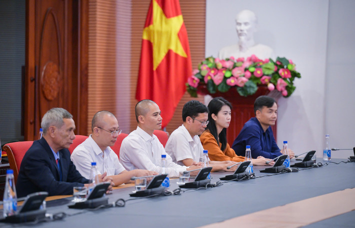 Các đại biểu dự cuộc gặp mặt, tri ân Hội Cựu chiến binh cơ quan Văn phòng Quốc hội gặp mặt, tri ân Ban tổ chức Chương trình Khúc quân hành -1