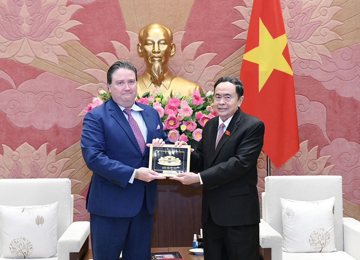 Chủ tịch Quốc hội Trần Thanh Mẫn tiếp Đại sứ Hoa Kỳ tại Việt Nam ảnh 6 Chủ tịch Quốc hội Trần Thanh Mẫn tiếp Đại sứ Hoa Kỳ tại Việt Nam -0