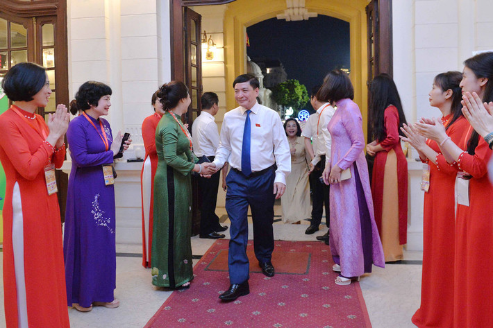 Tổng Thư ký Quốc hội, Chủ nhiệm Văn phòng Quốc hội Bùi Văn Cường tới dự Chương trình nghệ thuật đặc biệt “Nắng Ba Đình”. Ảnh: Hồ Long Chủ tịch Quốc hội Trần Thanh Mẫn dự Chương trình nghệ thuật đặc biệt “Nắng Ba Đình” -0