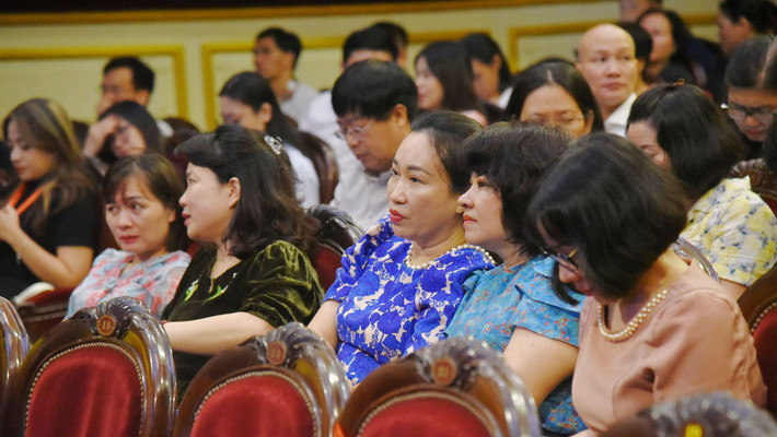 Các đại biểu dự Chương trình nghệ thuật đặc biệt “Nắng Ba Đình”. Ảnh: Quang Khánh Chủ tịch Quốc hội Trần Thanh Mẫn dự Chương trình nghệ thuật đặc biệt “Nắng Ba Đình” -0