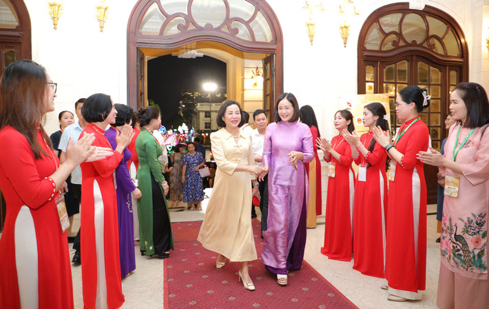 Phó Chủ tịch Quốc hội Nguyễn Thị Thanh tới dự Chương trình nghệ thuật đặc biệt “Nắng Ba Đình”. Ảnh: Khánh Duy Chủ tịch Quốc hội Trần Thanh Mẫn dự Chương trình nghệ thuật đặc biệt “Nắng Ba Đình” -0