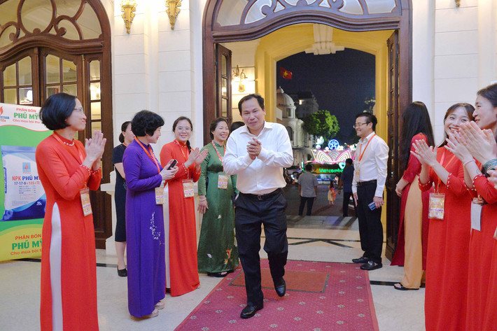 Chủ nhiệm Ủy ban Tài chính - Ngân sách Lê Quang Mạnh tới dự Chương trình nghệ thuật đặc biệt “Nắng Ba Đình”. Ảnh: Hồ Long Chủ tịch Quốc hội Trần Thanh Mẫn dự Chương trình nghệ thuật đặc biệt “Nắng Ba Đình” -0
