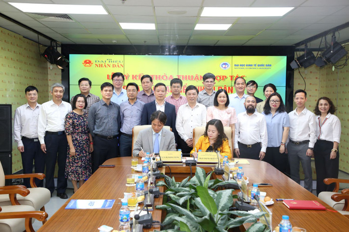 Báo Đại biểu Nhân dân ký kết thỏa thuận hợp tác với Trường Đại học Kinh tế Quốc dân ảnh 1 Báo Đại biểu Nhân dân ký kết thỏa thuận hợp tác với Trường Đại học Kinh tế Quốc dân -0
