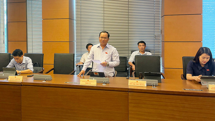 Đại biểu Thổ Út (Đồng Nai) phát biểu Cần có chính sách đặc thù phát triển khu vực biên giới phía Tây tỉnh Nghệ An -0