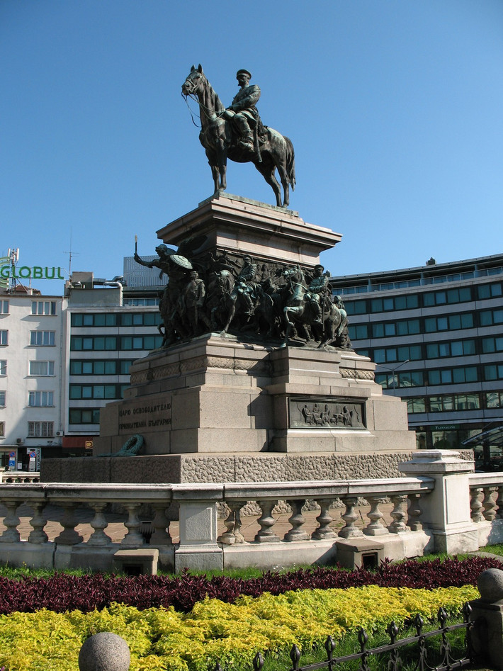 Đài tưởng niệm Hoàng đế Nga Alexander Đệ Nhị, người đã giúp giải phóng Bulgaria khỏi đế chế Ottoman. Ảnh: Wikipedia Đài tưởng niệm Hoàng đế Nga Alexander Đệ Nhị, người đã giúp giải phóng Bulgaria khỏi đế chế Ottoman - Ảnh: Wikipedia