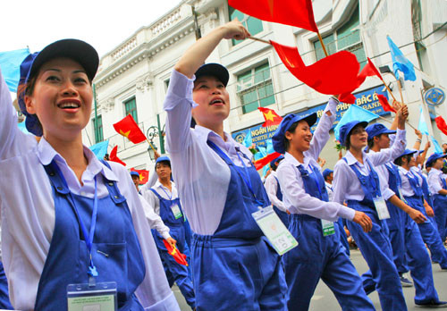 Hướng tới những chuẩn mực lao động quốc tế Hướng tới những chuẩn mực lao động quốc tế