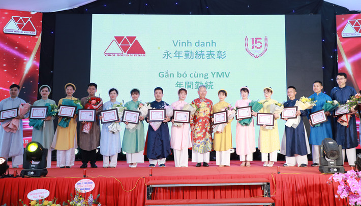 Công ty TNHH Yokoi Mould Việt Nam biểu dương người lao động có nhiều cống hiến cho doanh nghiệp Công ty TNHH YoKoi Mould Việt Nam kỷ niệm 15 năm thành lập -0