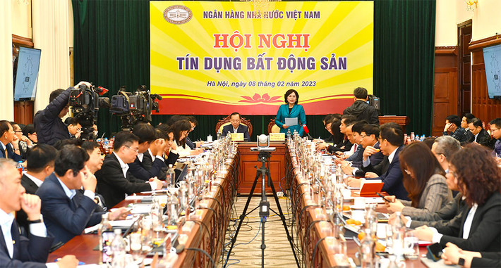 Thống đốc Ngân hàng Nhà nước Nguyễn Thị Hồng chủ trì hội nghị Vốn tín dụng sẽ hướng vào dự án khả thi, bảo đảm pháp lý -0