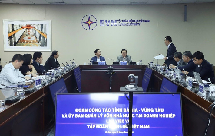 Ủy ban Quản lý vốn Nhà nước tại doanh nghiệp, tỉnh Bà Rịa - Vũng Tàu và EVN làm việc về dự án cấp điện cho Côn Đảo, tháng 3.2024. Ảnh: EVNEIC Kéo cáp ngầm đưa điện ra Côn Đảo -0