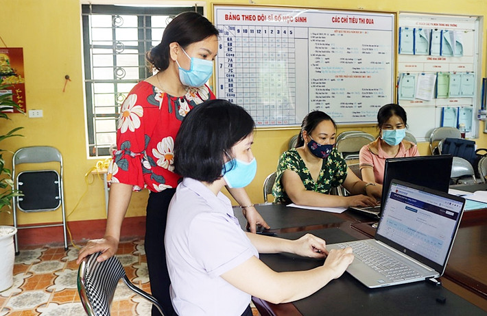 Cán bộ, giáo viên trao đổi về đánh giá theo chuẩn nghề nghiệp trên hệ thống TEMIS Cán bộ, giáo viên trao đổi về đánh giá theo chuẩn nghề nghiệp trên hệ thống TEMIS