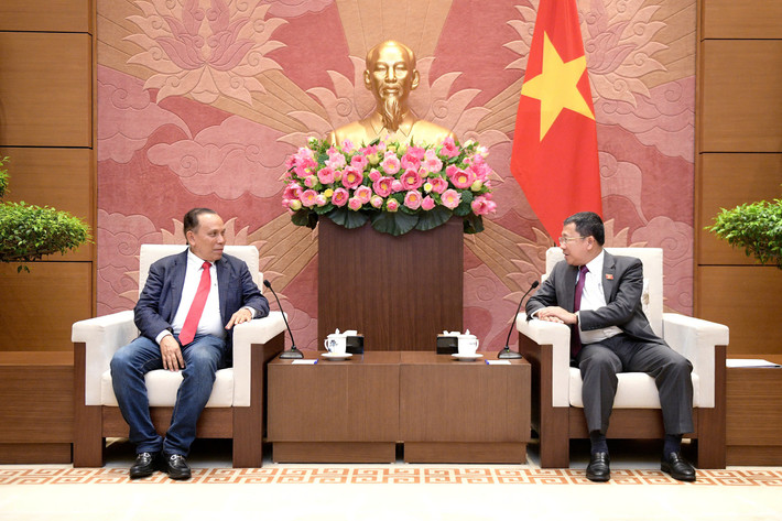 Chủ nhiệm Ủy ban Đối ngoại Vũ Hải Hà tiếp Phó Chủ tịch kiêm Ủy viên Ban Chính trị đảng Radhamés Jiménez Peña, Cộng hòa Dominica Chủ nhiệm Ủy ban Đối ngoại Vũ Hải Hà tiếp Phó Chủ tịch đảng PF Cộng hòa Dominica