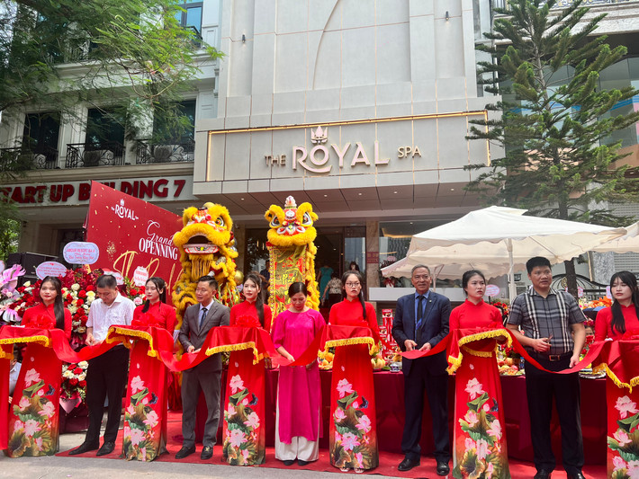 The ROYAL Spa nổi bật với phong cách sang trọng, dịch vụ cao cấp, tiện nghi. Tưng bừng khai trương The ROYAL Spa: Thương hiệu cung cấp dịch vụ chăm sóc sức khỏe đẳng cấp bằng phương pháp dưỡng sinh đông y -0
