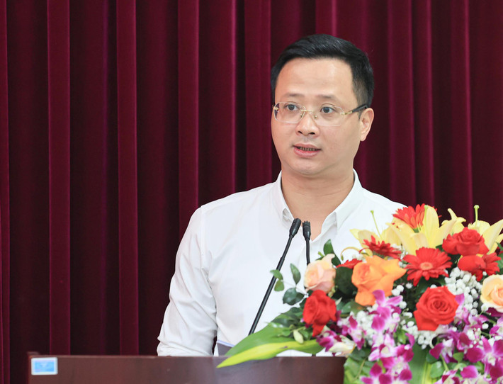 Chánh Văn phòng Bộ Giao thông Vận tải Uông Việt Dũng báo cáo tại hội nghị Vượt khó hoàn thành nhiều dự án trọng điểm -0