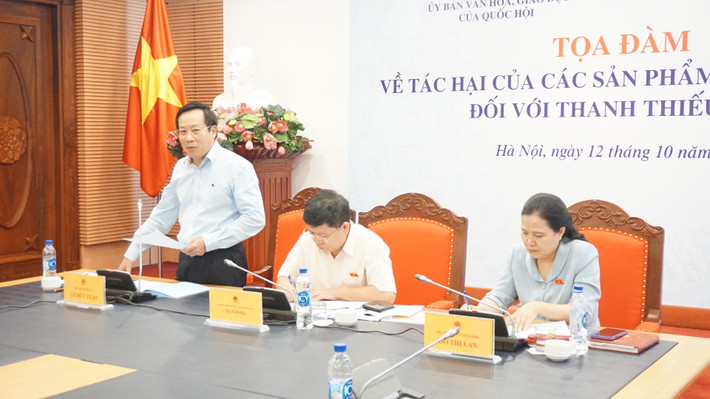 Nên cấm kinh doanh và nhập khẩu các sản phẩm thuốc lá mới ảnh 2 Tọa đàm về tác hại của các sản phẩm thuốc lá mới đối với thanh thiếu niên