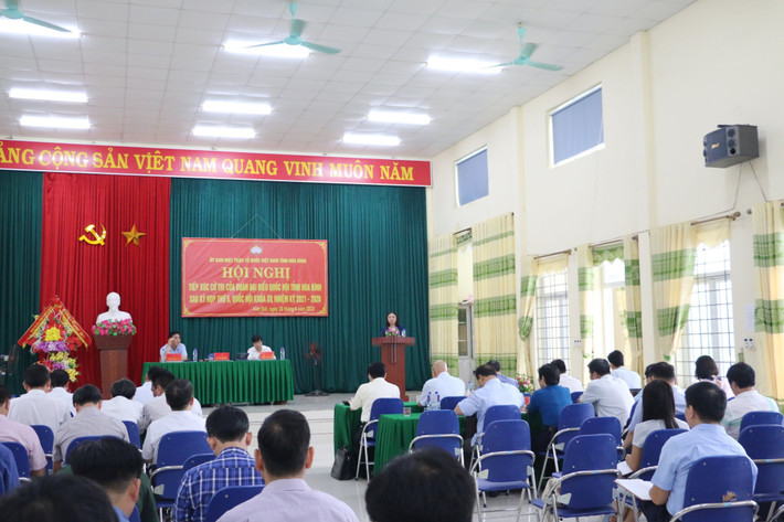 Toàn cảnh cuộc tiếp xúc cử tri Đoàn ĐBQH tỉnh Hòa Bình TXCT sau Kỳ họp thứ Năm tại huyện Kim Bôi -0