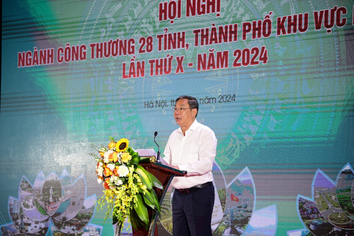 Phó Chủ tịch Thường trực UBND thành phố Hà Nội Lê Hồng Sơn phát biểu tại hội nghị. Ảnh: ITN Khai mạc hội nghị ngành Công Thương 28 tỉnh, thành phố khu vực phía Bắc lần thứ X năm 2024 -0