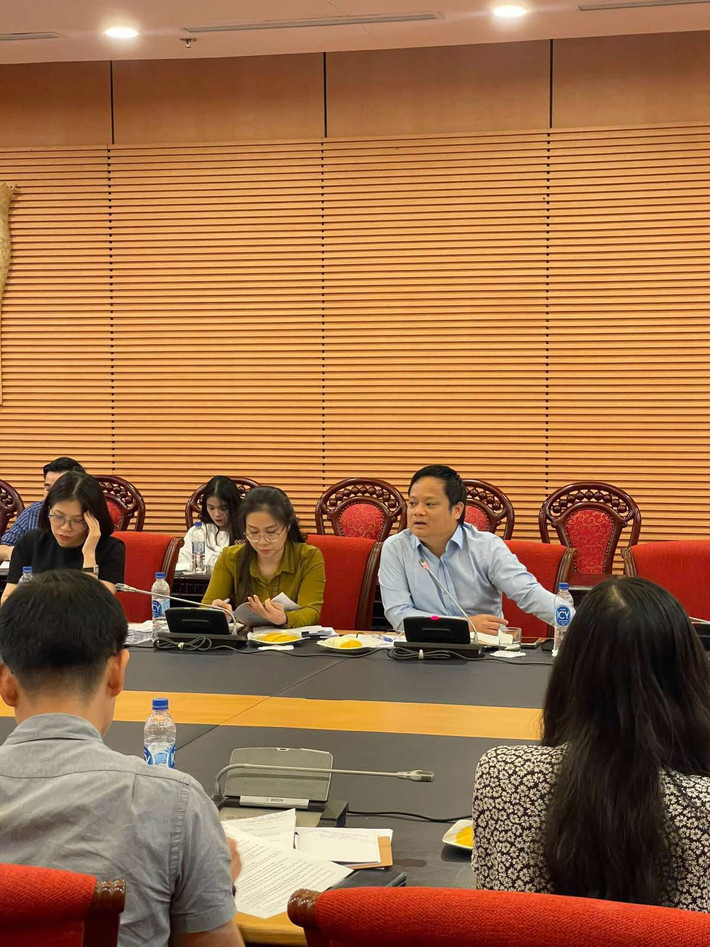 Phó Chủ nhiệm Văn phòng Quốc hội Vũ Minh Tuấn - Trưởng Tiểu ban chủ trì phiên họp Phó Chủ nhiệm Văn phòng Quốc hội Vũ Minh Tuấn - Trưởng Tiểu ban chủ trì phiên họp
