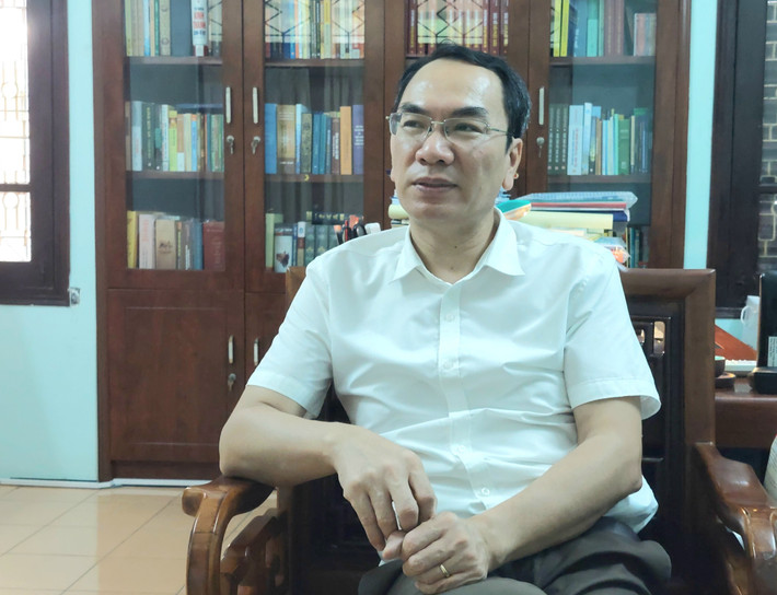 Theo PGS. TS. Chu Văn Tuấn: "Luật pháp về tôn giáo ở nước ta đã tiến bộ, song vẫn cần tiếp tục hoàn thiện, sửa đổi những điểm bất cập, không còn phù hợp". Ảnh: Thái Minh Theo PGS. TS Chu Văn Tuấn: