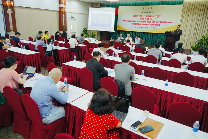 Quang cảnh hội thảo Lấy ý kiến chuyên gia về phát triển thanh toán không dùng tiền mặt -0