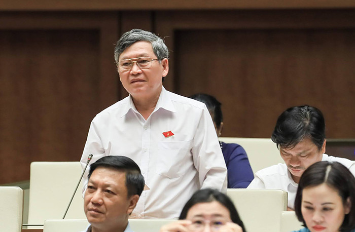 ĐBQH Tô Văn Tám (Kon Tum) phát biểu. Ảnh: Quang Khánh Quốc hội thảo luận về kết quả thực hiện kế hoạch phát triển kinh tế - xã hội -0