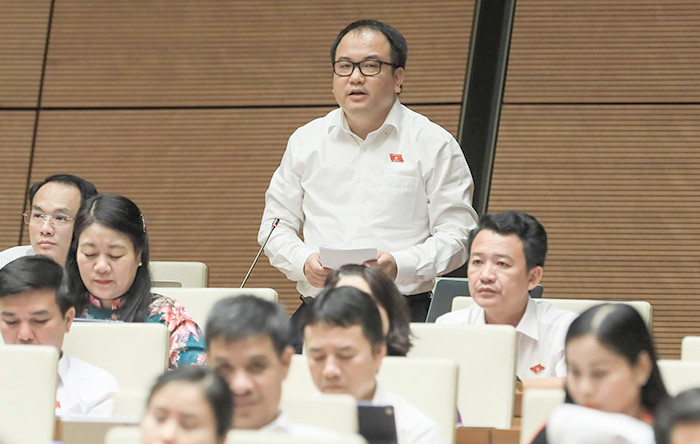 ĐBQH Phạm Trọng Nghĩa (Lạng Sơn) phát biểu. Ảnh: Quang Khánh Quốc hội thảo luận về kết quả thực hiện kế hoạch phát triển kinh tế - xã hội -0
