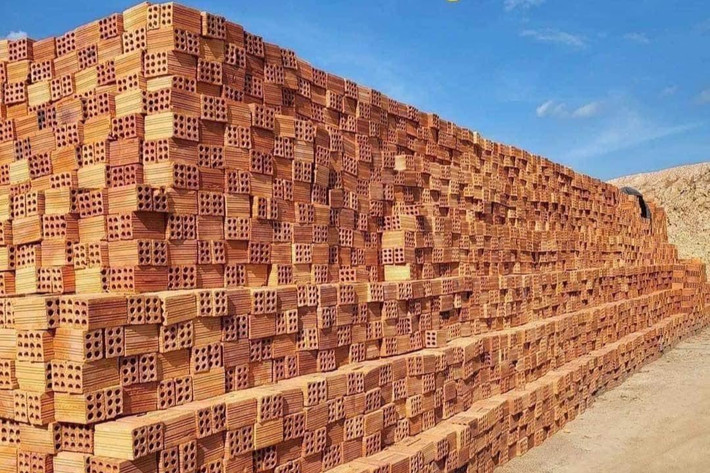 Gạch Tuynel. Ảnh minh họa. Đắk Nông: Hai chủ đầu tư dự án Nhà máy gạch Tuynel và Nhà máy gạch không nung vi phạm Luật Đất đai -0