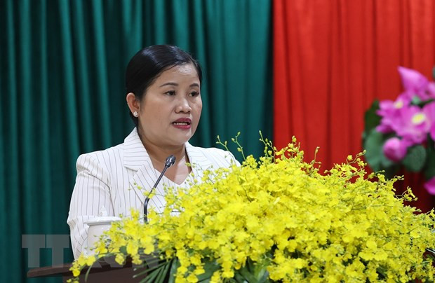 Chủ tịch UBND tỉnh Bình Phước Trần Tuệ Hiền báo cáo tình hình phát triển kinh tế - xã hội của tỉnh Bình Phước Chủ tịch UBND tỉnh Bình Phước Trần Tuệ Hiền báo cáo tình hình phát triển kinh tế - xã hội của tỉnh Bình Phước