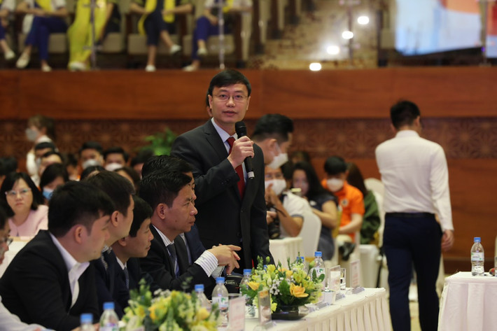 PGS. TS Bùi Đức Thọ - Chủ tịch Hội đồng trường Trường ĐH Kinh tế Quốc dân phát biểu PGS. TS Bùi Đức Thọ chia sẻ mong muốn tiếp tục hợp tác với Đèo Cả