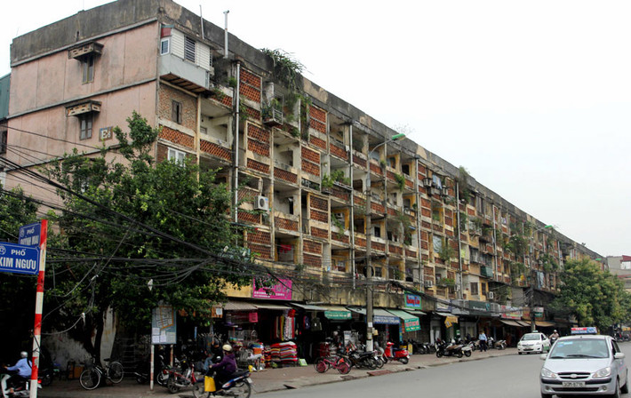 Nhiều chung cư cũ trên địa bàn quận Hai Bà Trưng đang xuống cấp nghiêm trọng Nhiều chung cư cũ trên địa bàn quận Hai Bà Trưng đang xuống cấp nghiêm trọng