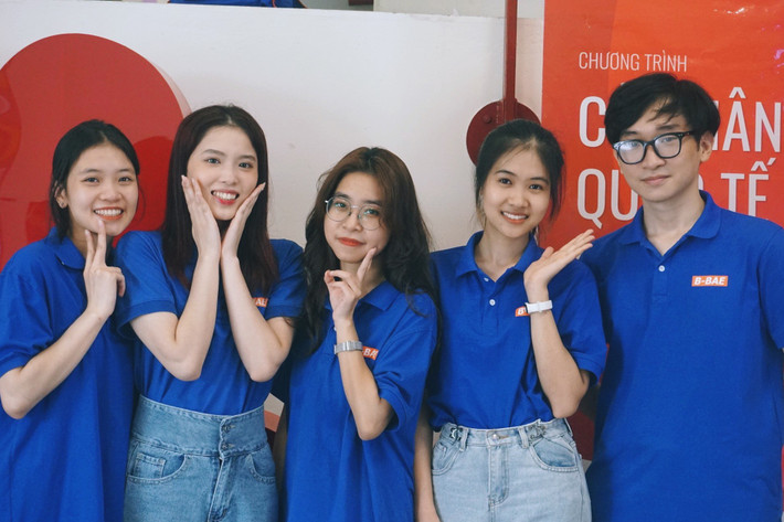 Sinh viên một trường đại học tại Hà Nội (Ảnh: Nguyễn Liên) Nhiều biến động trong top 100 Bảng xếp hạng đại học Việt Nam 2024 -0