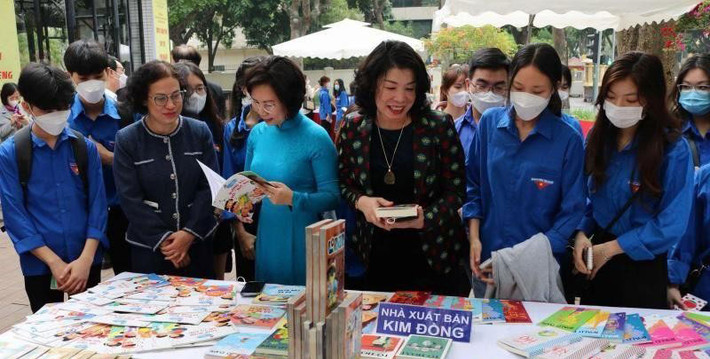 Hà Nội sẽ phát triển hệ thống thư viện công cộng, hỗ trợ cá nhân, tổ chức có đóng góp đối với hoạt động thư viện cơ sở Ảnh: Giang Nam Nhân rộng mô hình thư viện công cộng hiệu quả