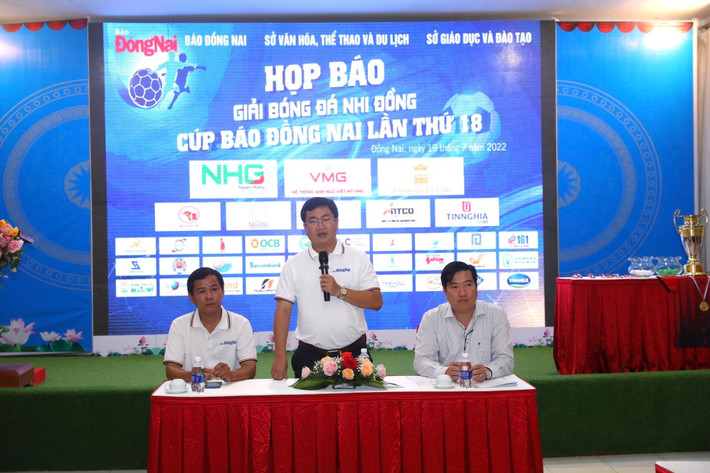 Đại diện Ban tổ chức trả lời tại buổi họp báo Đồng Nai: Họp báo Giải bóng đá nhi đồng-Cúp Báo Đồng Nai lần thứ XVIII năm 2022 -0