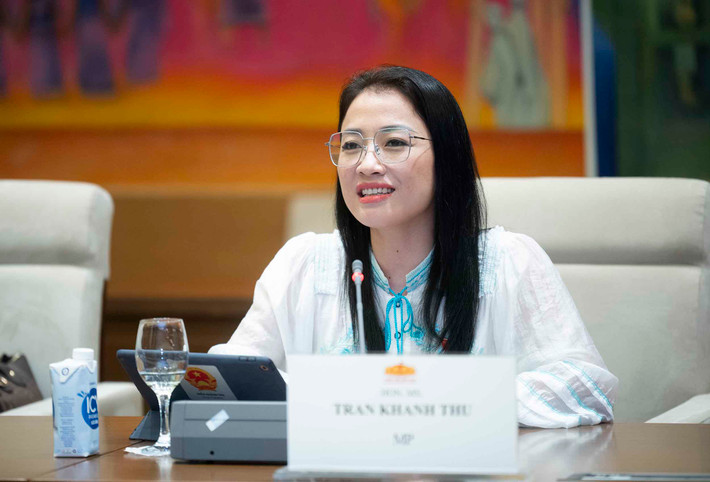 Ủy viên Thường trực Ủy ban Đối ngoại Thái Quỳnh Mai Dung tiếp Đoàn Văn phòng Lãnh đạo quốc tế của Quốc hội Hoa Kỳ ảnh 4 ĐBQH Trần Khánh Thu (Thái Bình) phát biểu