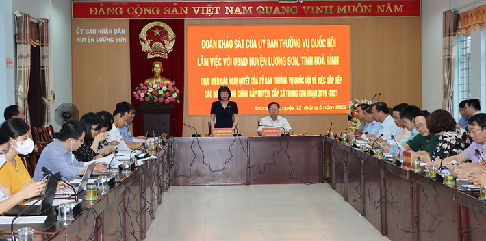 Phó Chủ nhiệm Ủy ban Pháp luật Nguyễn Thị Mai Phương phát biểu kết luận buổi làm việc Khảo sát việc sắp xếp các đơn vị hành chính cấp xã trên địa bàn huyện Lương Sơn, Hòa Bình -0