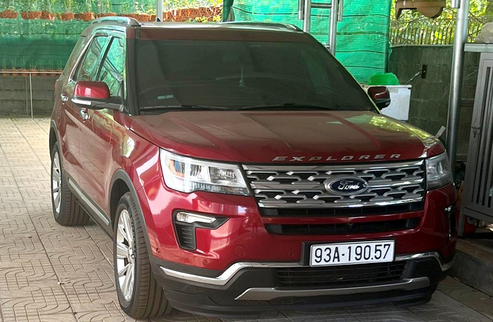 Ô tô tiền tỷ Ford Explorer của Công ty Nhật Trang "mất" số khung sau khi sửa chữa bảo hành chính hãng tại City Auto, không thể đăng kiểm nên chiếc xe hiện nằm "đắp chiếu" Vụ ô tô tiền tỷ Ford Explorer