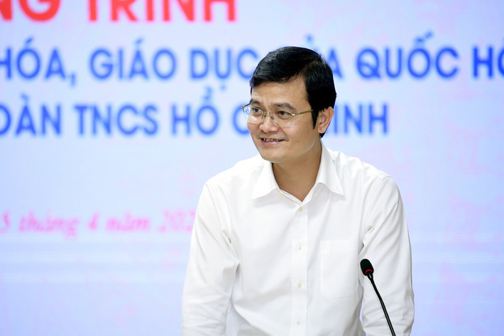 Bí thư Thứ Nhất Trung ương Đoàn Bùi Quang Huy cho rằng: Phiên họp giả định Quốc hội trẻ em được xem là hình thức quan trọng nhằm thúc đẩy quyền tham gia của trẻ em vào các vấn đề về trẻ em Thường trực Ủy ban Văn hóa, Giáo dục làm việc với Trung ương Đoàn TNCS Hồ Chí Minh -0