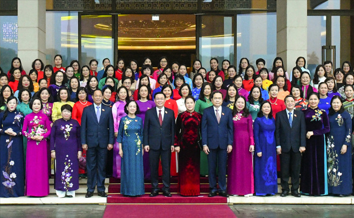 Chủ tịch Quốc hội Vương Đình Huệ cùng các Lãnh đạo Quốc hội, nguyên Lãnh đạo Quốc hội gặp mặt Nhóm nữ đại biểu Quốc hội Khóa XV Quốc hội Khóa XV: Nữ đại biểu - nữ trí thức, trí tuệ -0