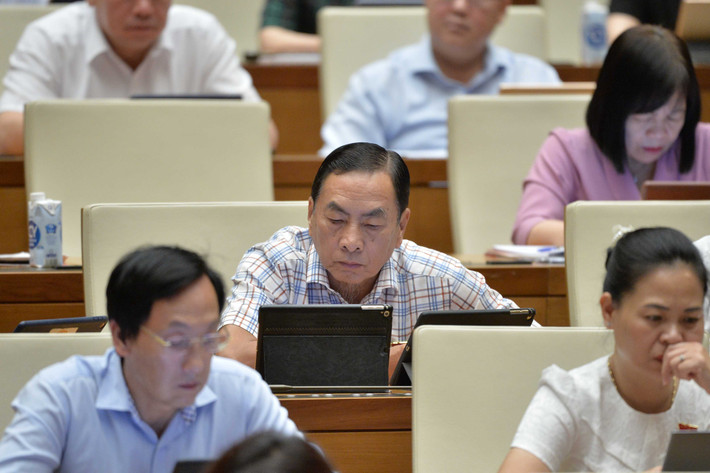 Các đại biểu Quốc hội tại phiên họp. Ảnh: Hồ Long Bảo đảm cho Công đoàn Việt Nam ngày càng lớn mạnh, hoạt động hiệu quả -0